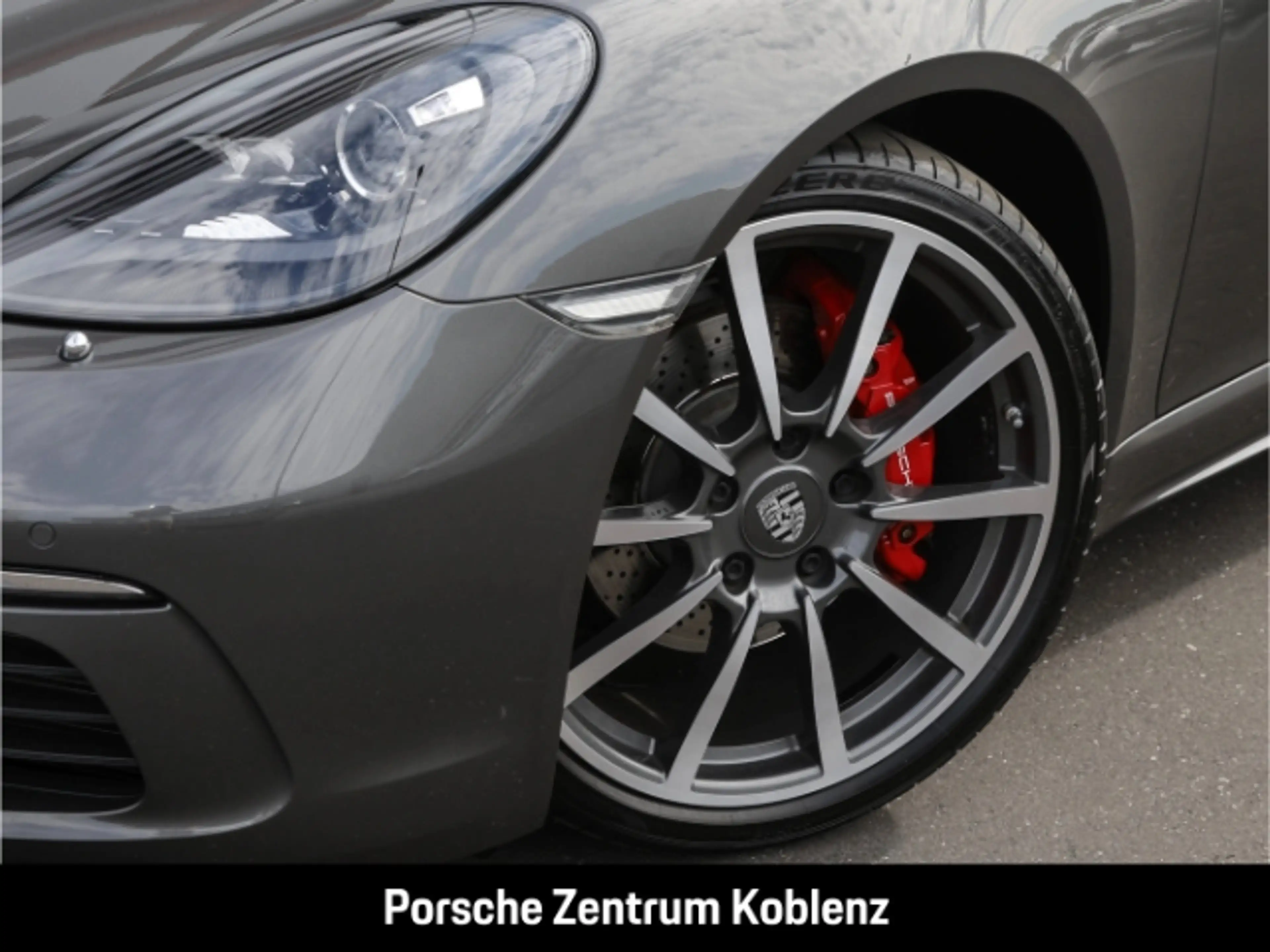 Porsche Boxster 718 S — photo 10