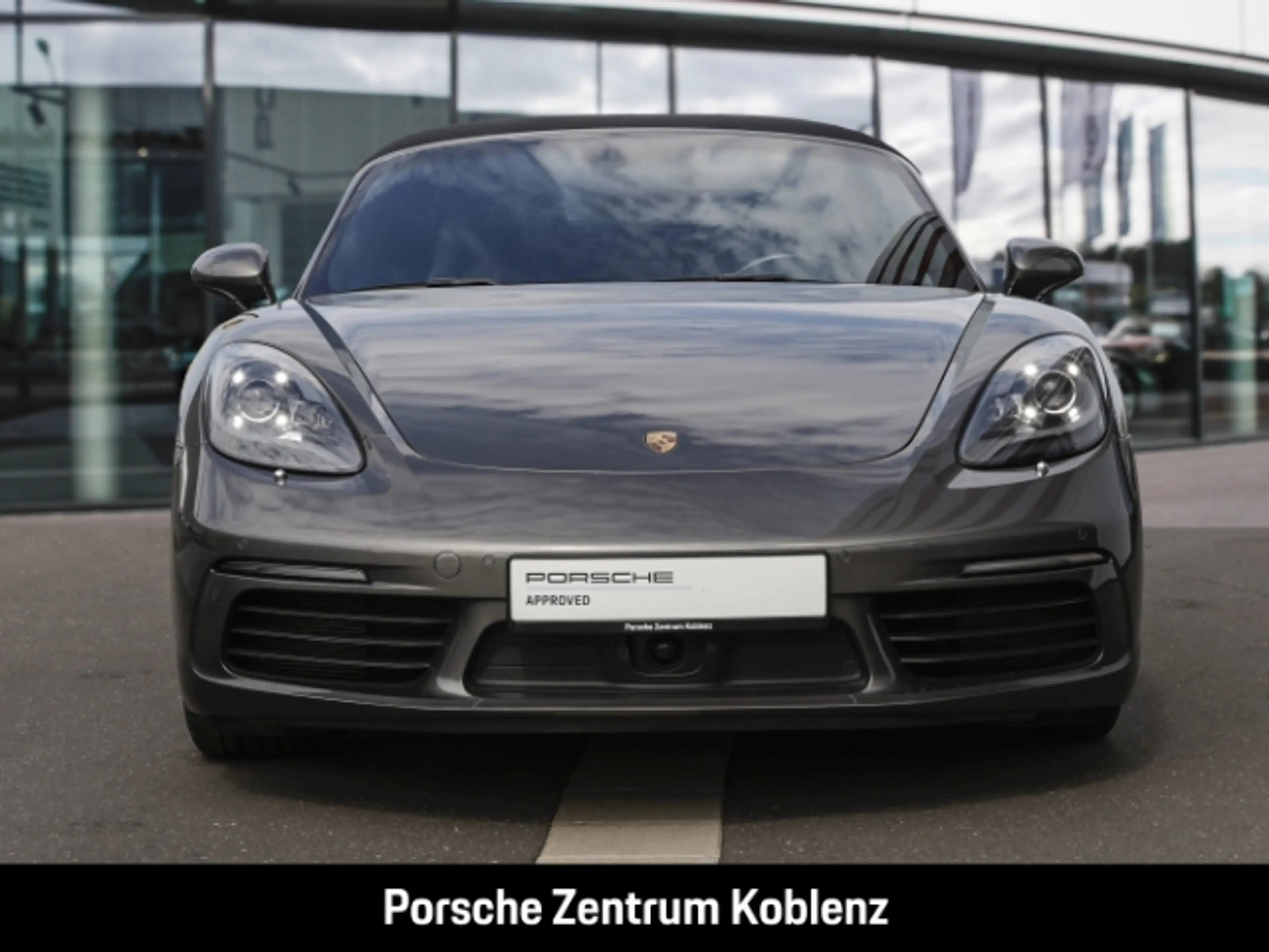 Porsche Boxster 718 S — photo 11