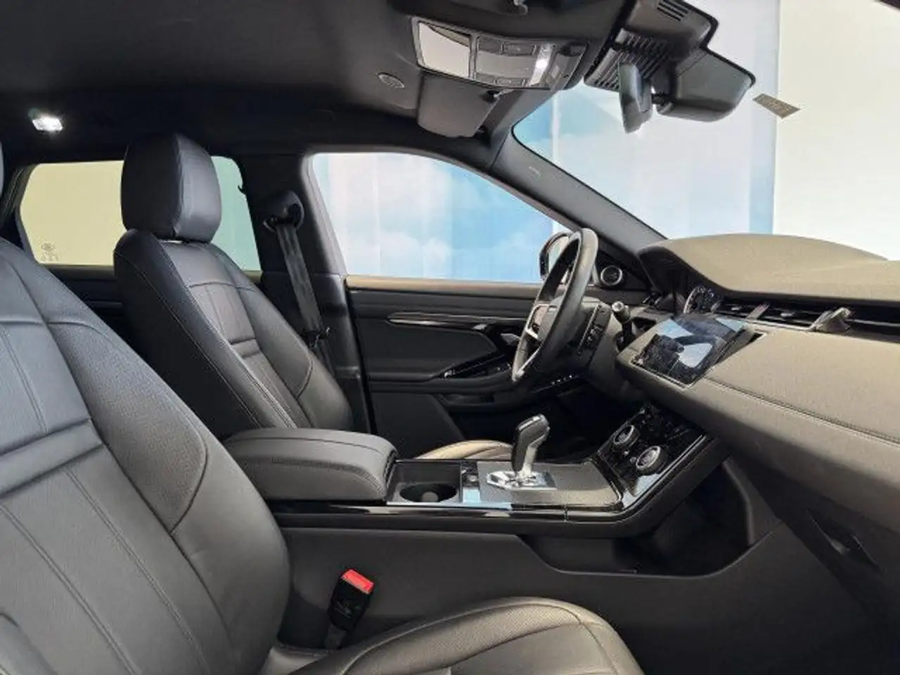 Land Rover Range Rover Evoque P300e R-Dyn SE AHK Winter Paket, миниатюра 4