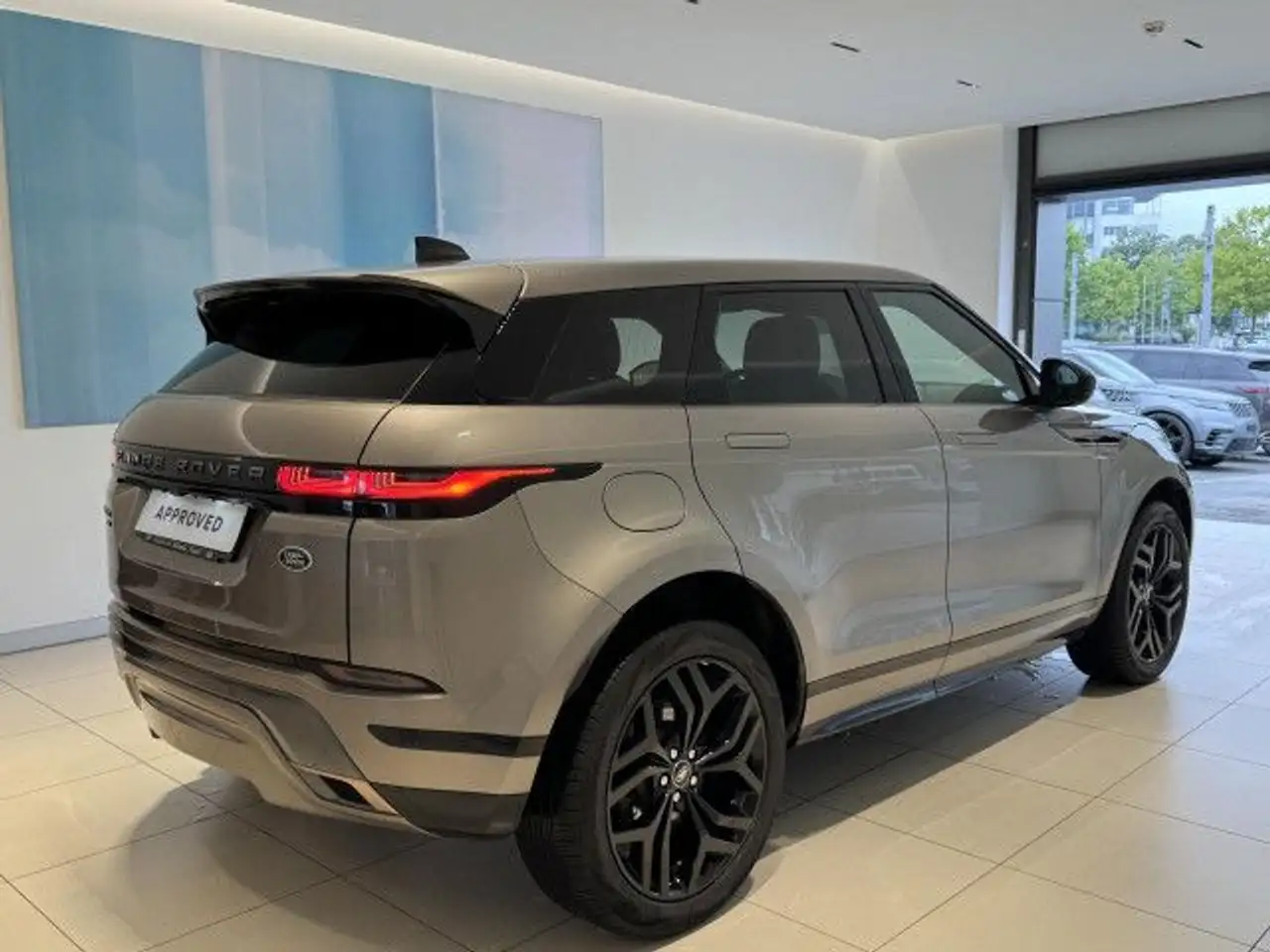 Land Rover Range Rover Evoque P300e R-Dyn SE AHK Winter Paket, миниатюра 3