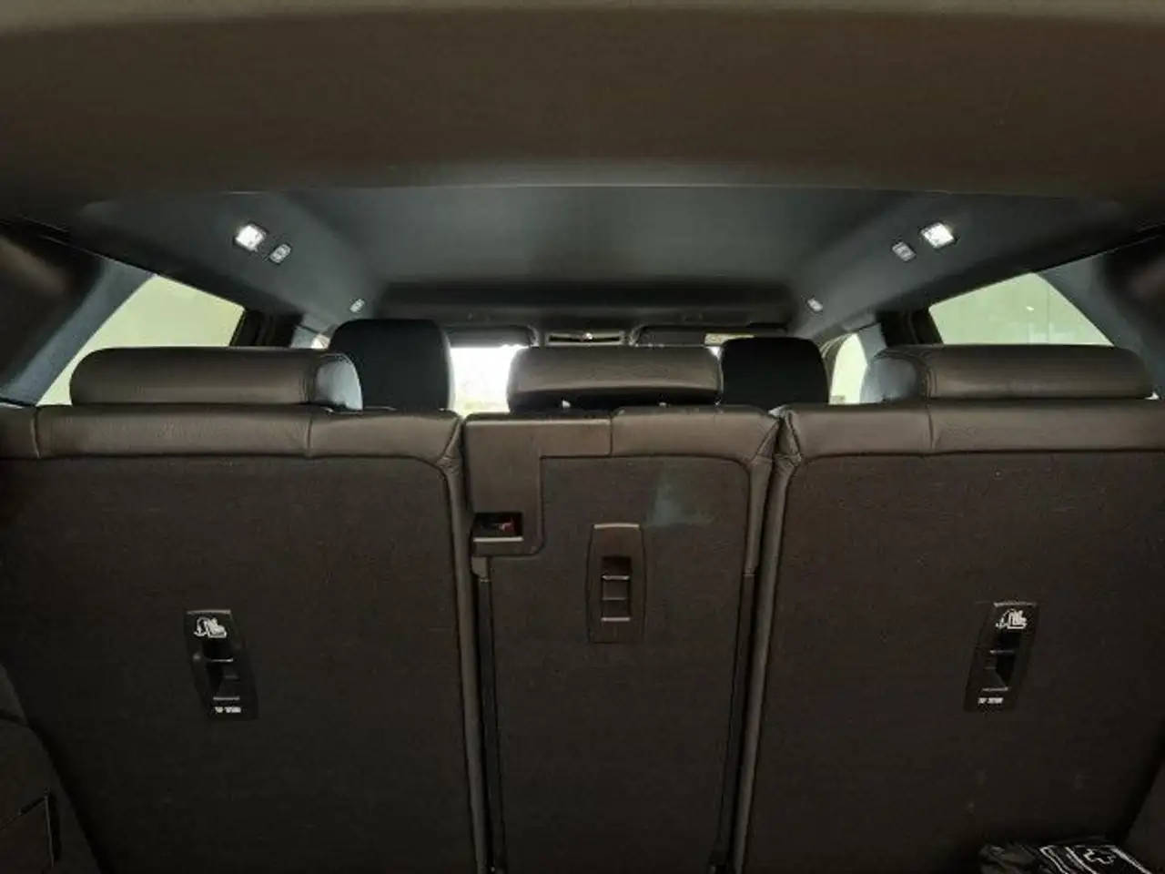 Land Rover Range Rover Evoque P300e R-Dyn SE AHK Winter Paket, миниатюра 14