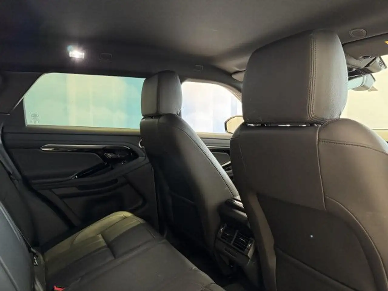 Land Rover Range Rover Evoque P300e R-Dyn SE AHK Winter Paket, миниатюра 13