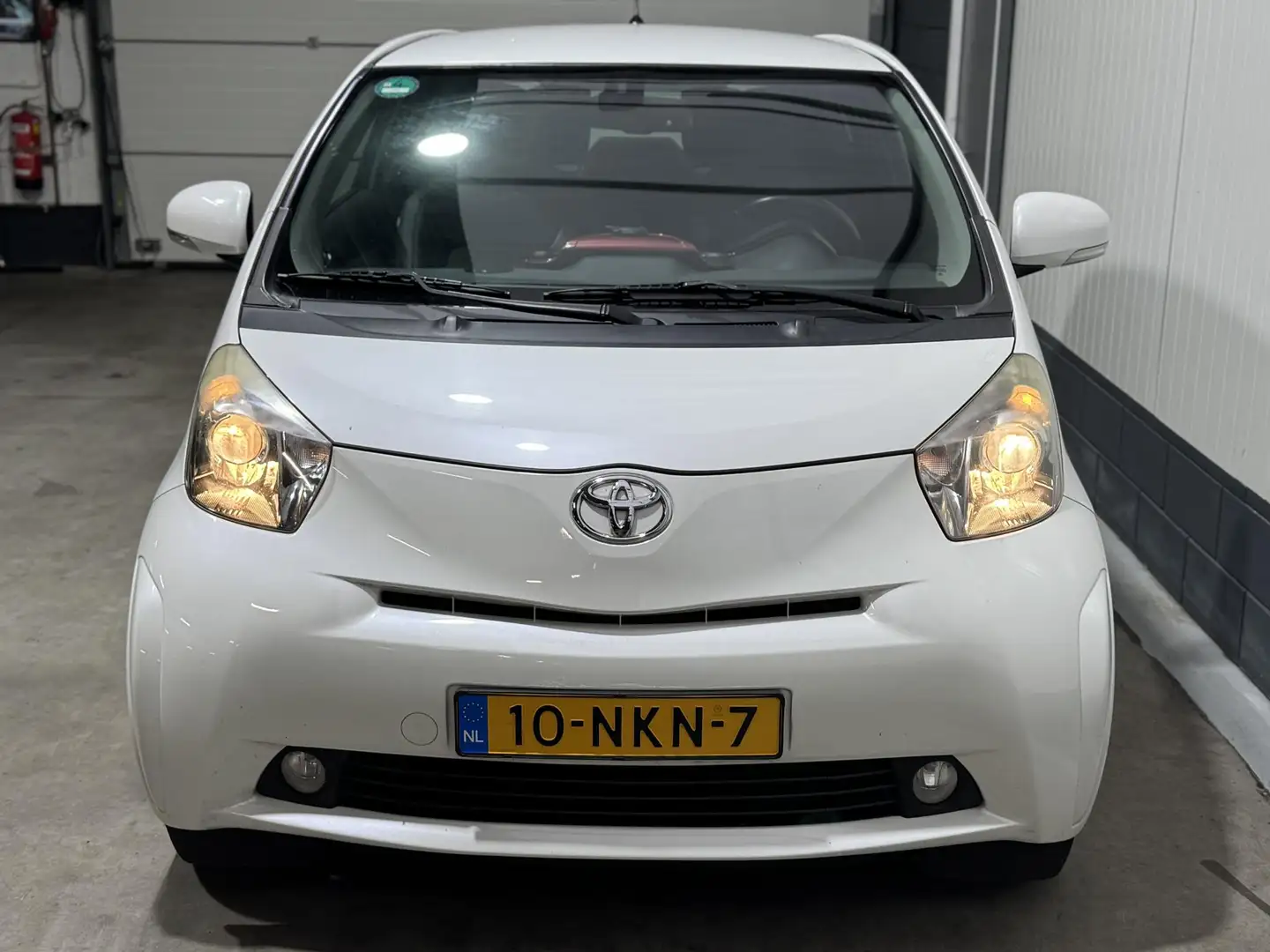 Toyota iQ 1.0 VVTi Aspiration Weiß - 2