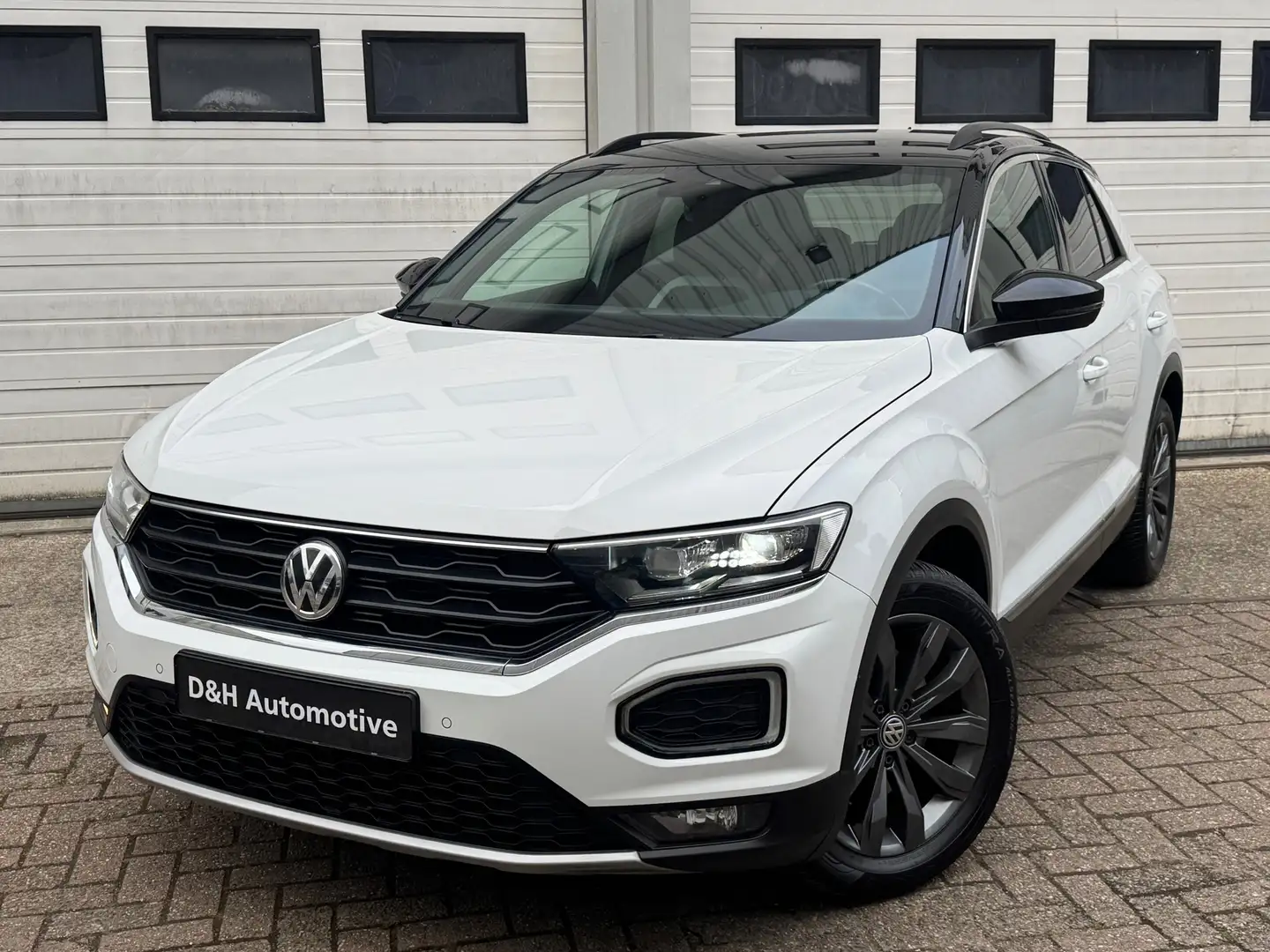 Volkswagen T-Roc 2.0 TSI 4Motion Sport acc/led/xenon/aut/camera/tre Wit - 1