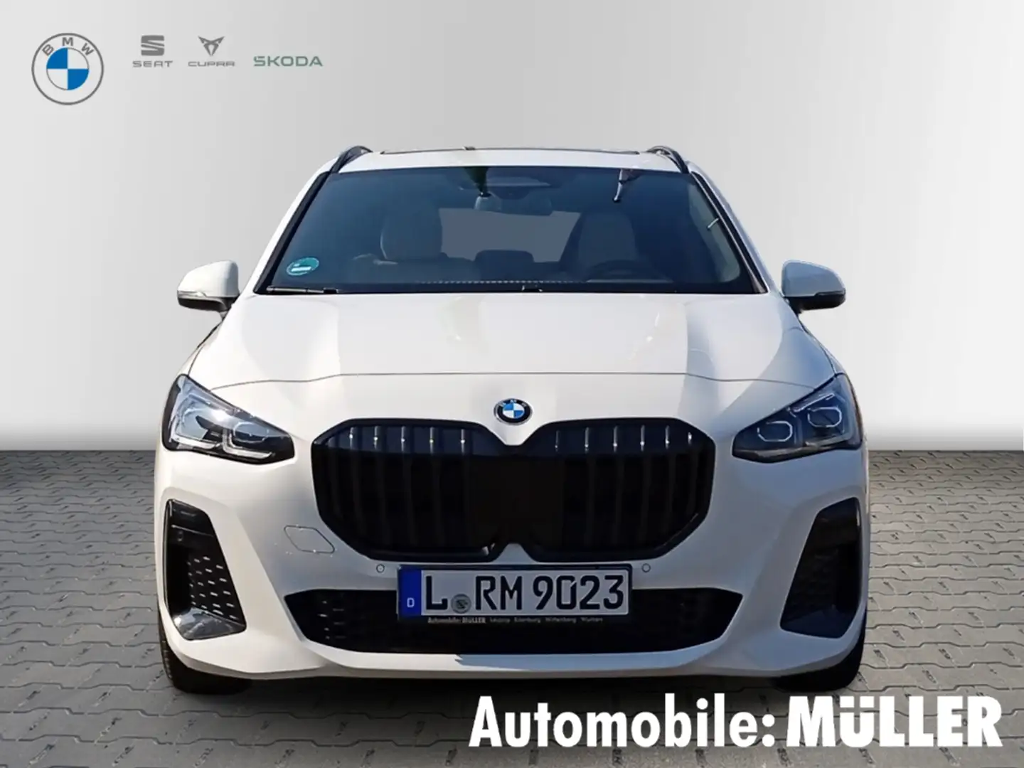 BMW 223 Active Tourer i M Sport Navi Klima Pano AHK PDC Me Weiß - 2