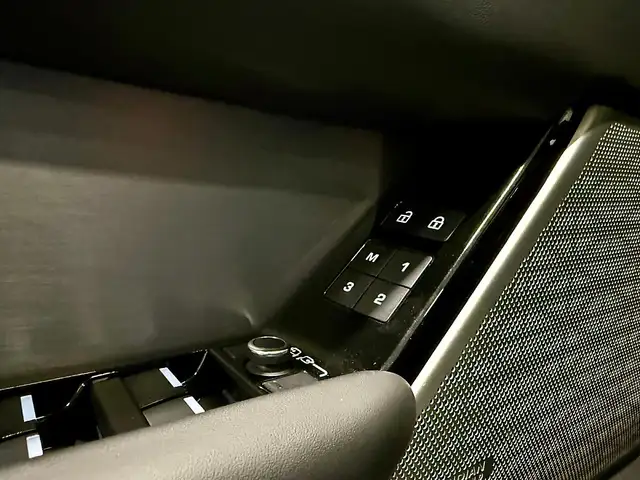 Land Rover Range Rover Velar P400e PHEV Allrad R-Dynamic HSE Aut.**PANO**HUD... Ansicht 22