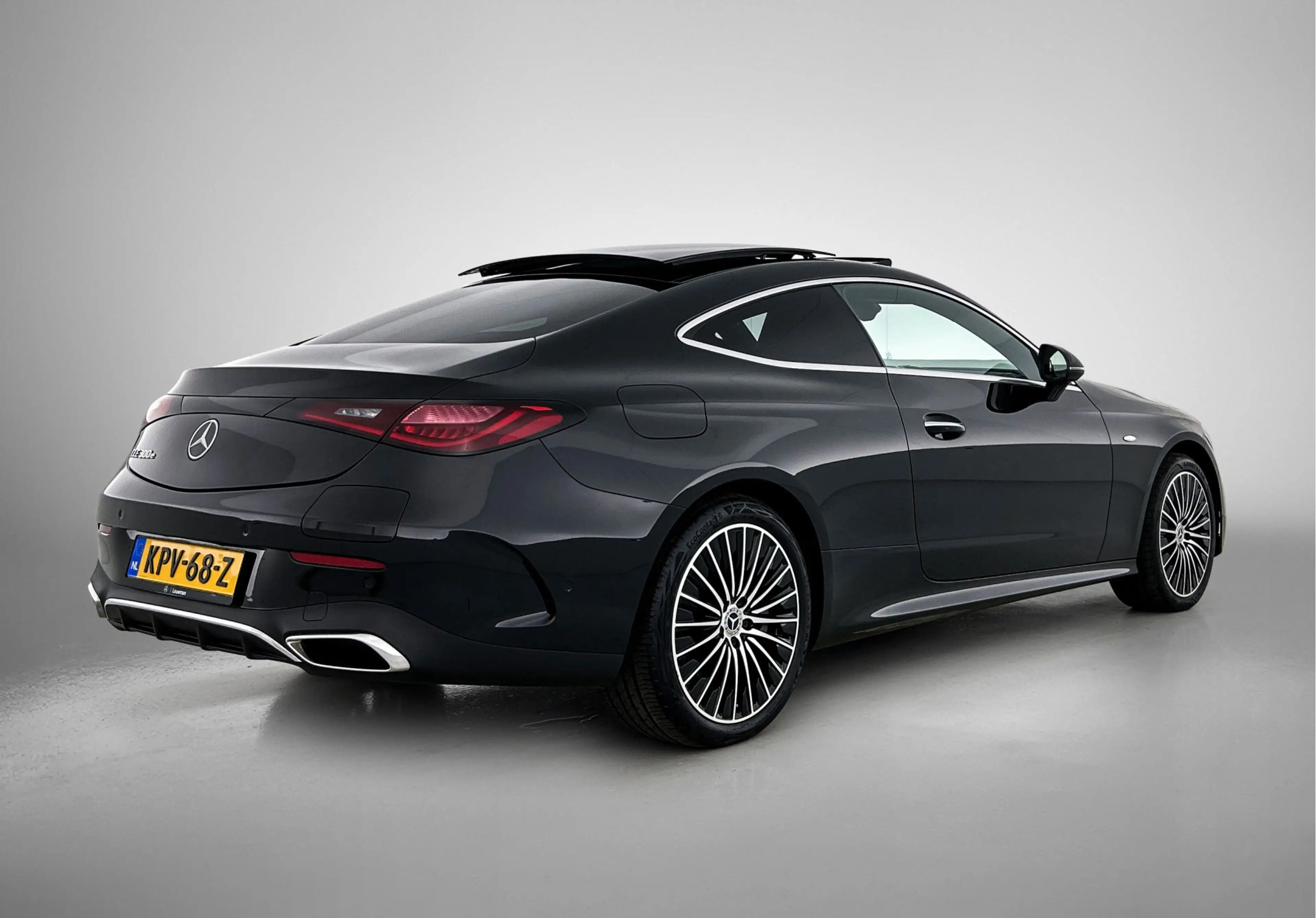Mercedes-Benz CLE 300 Coupé e AMG Plug-In Hybride AMG Line | Panorama Sc — photo 2