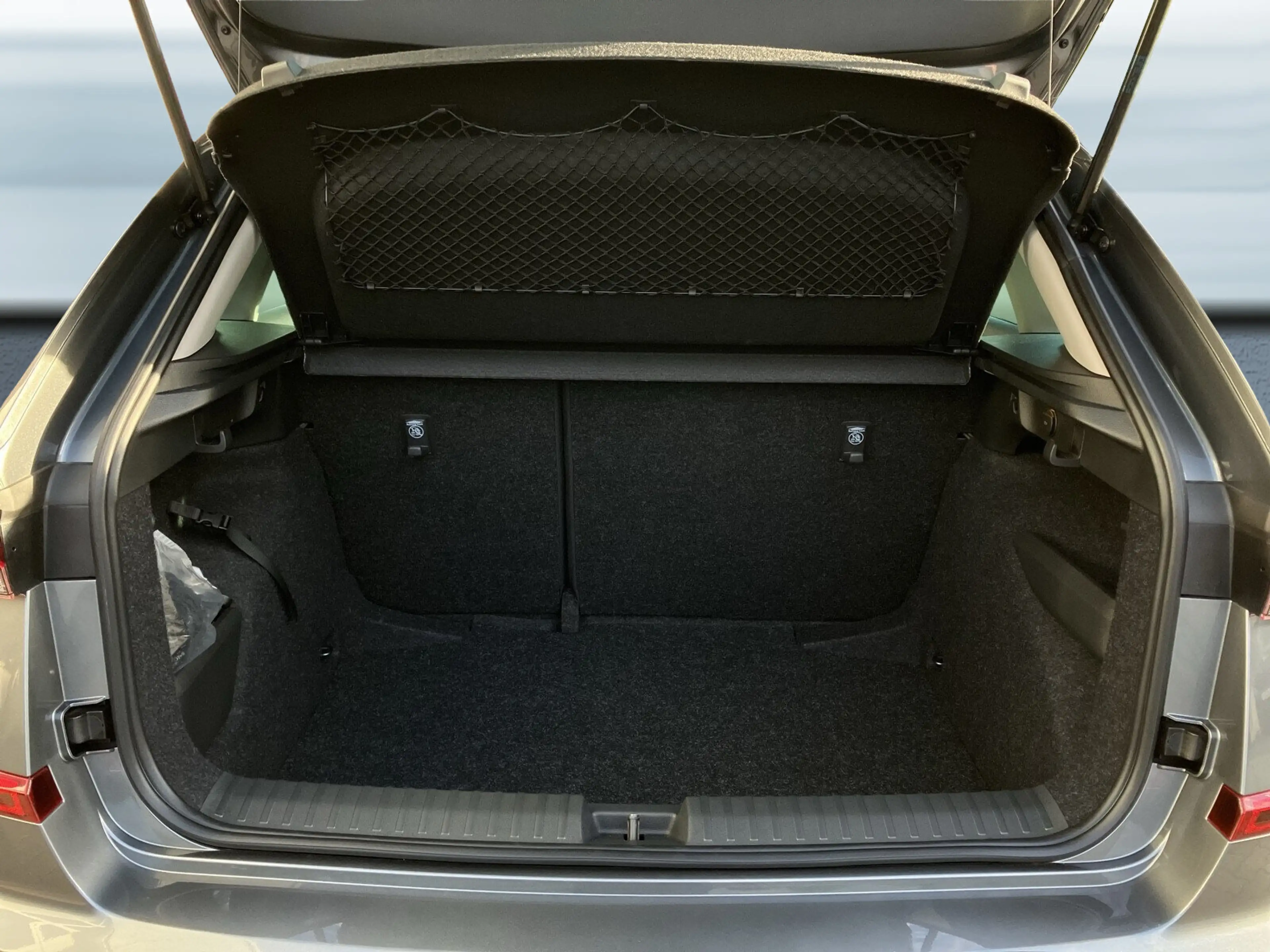 Skoda Kamiq Kamiq 1.0 TSI Selection LED,Kamera,Sitzhzg. BC/NSW — photo 5