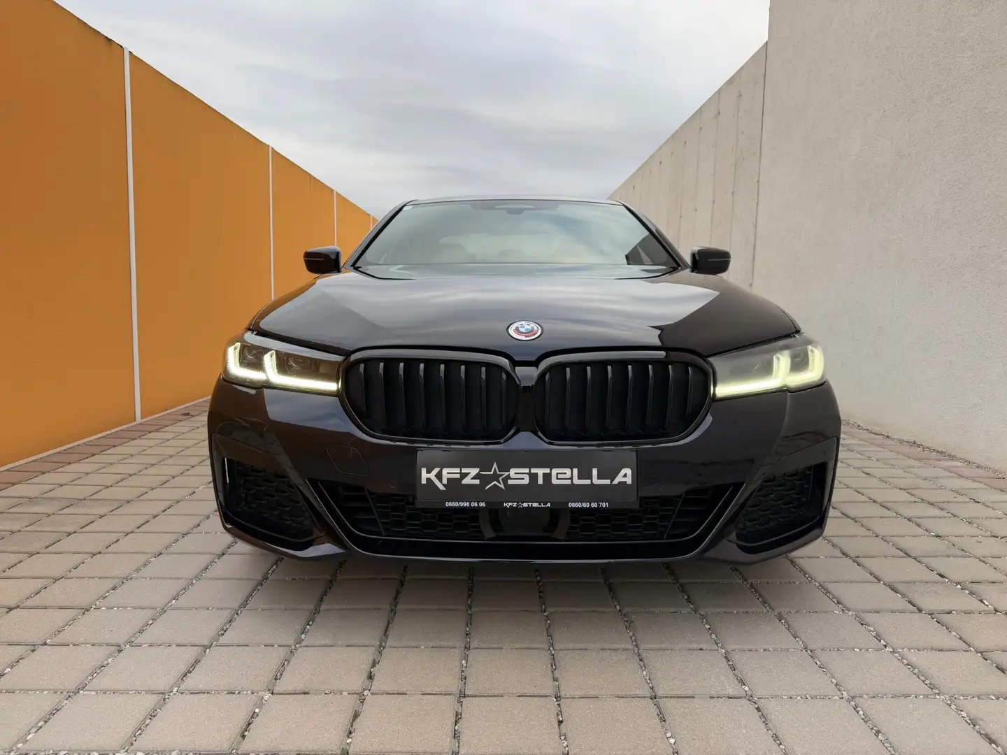 BMW 545 e PHEV xDrive M-Sport Pro G30 LCI B58 Schwarz - 2