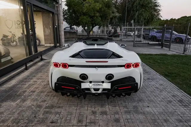 Ferrari SF90 Stradale view 8