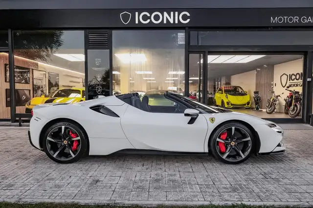 Ferrari SF90 Stradale view 5