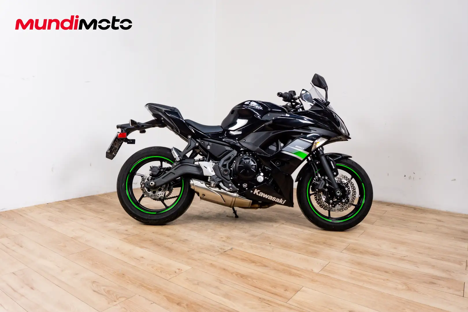 Kawasaki Ninja 650 - 1