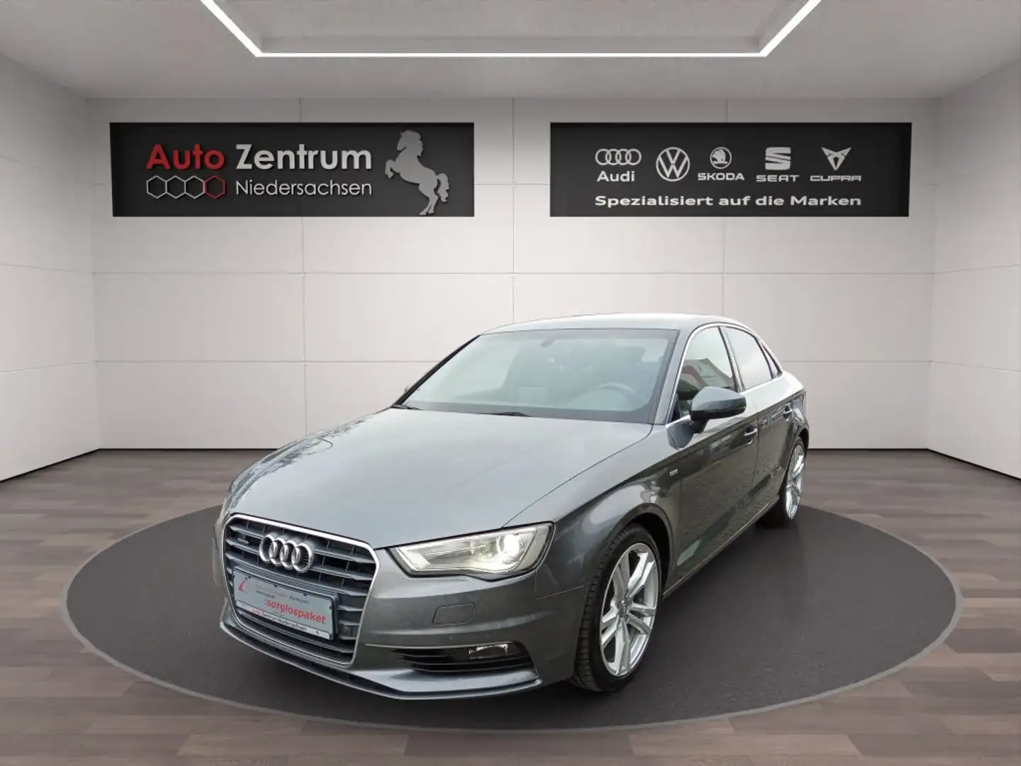 Audi A3 2.0 TDI Limousine quattro S tronic S-line Ambition Сірий - 1