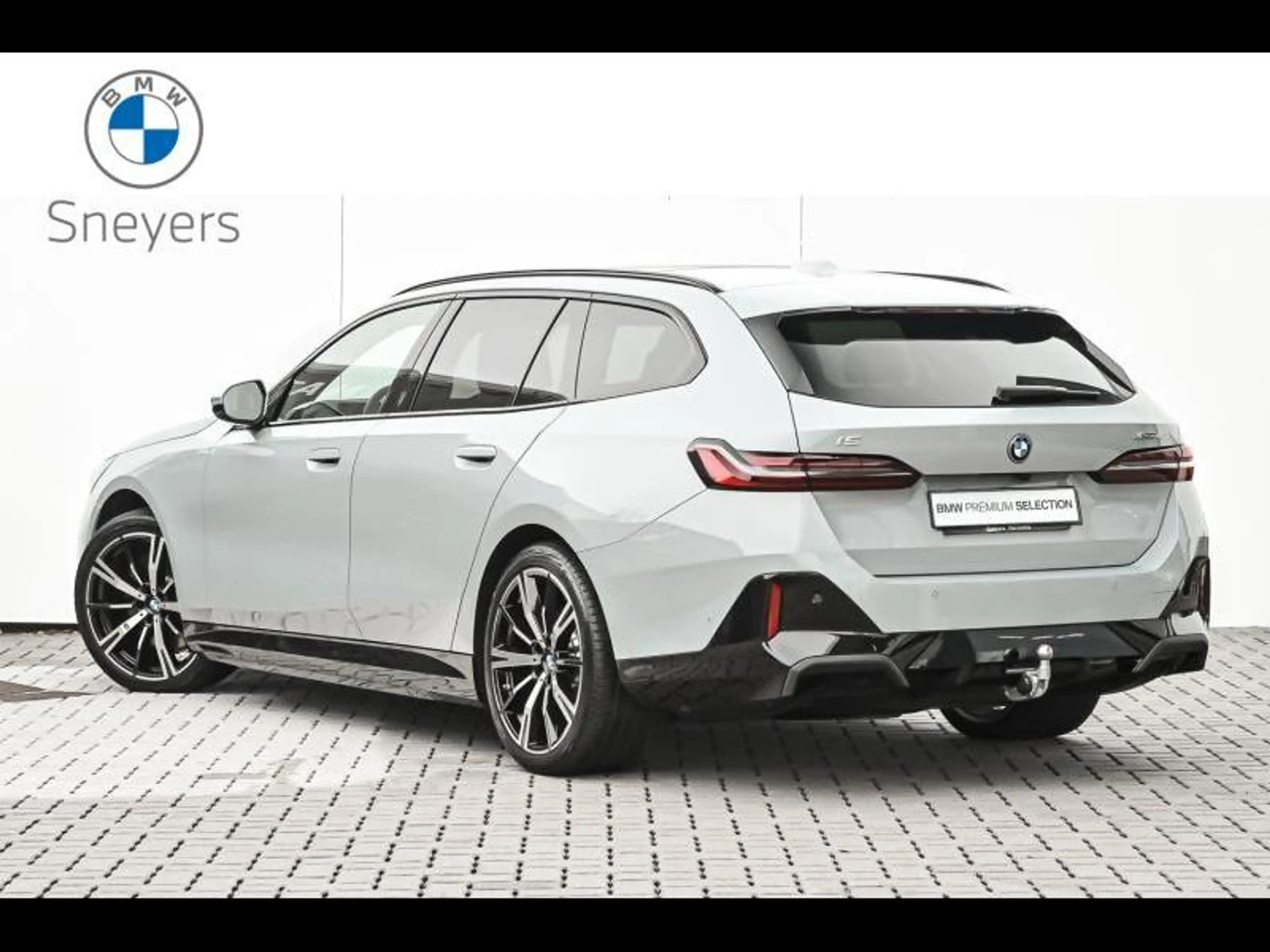 BMW i5 xDrive40 Touring — photo 5