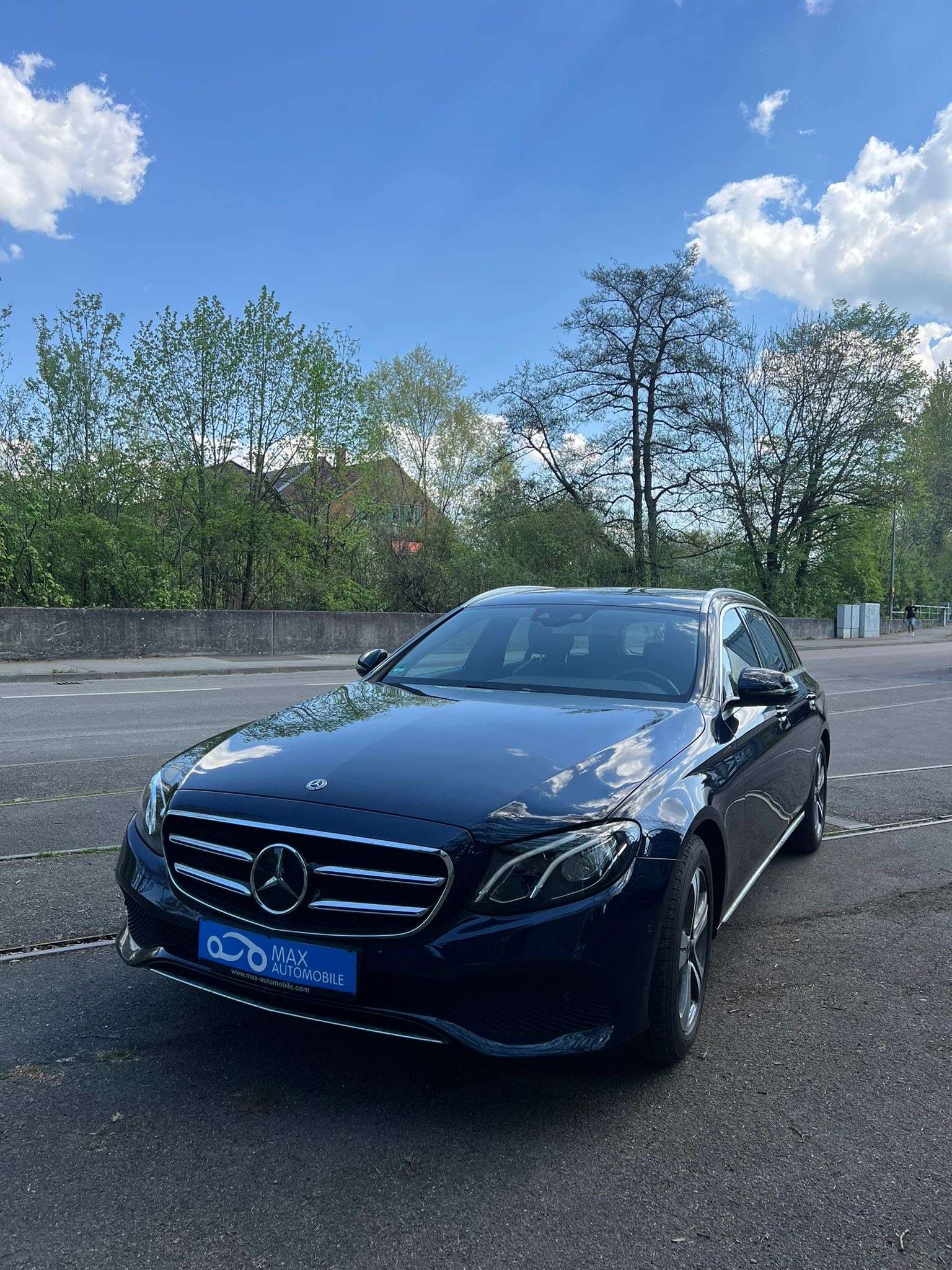Second hand Mercedes Benz E-Class 220