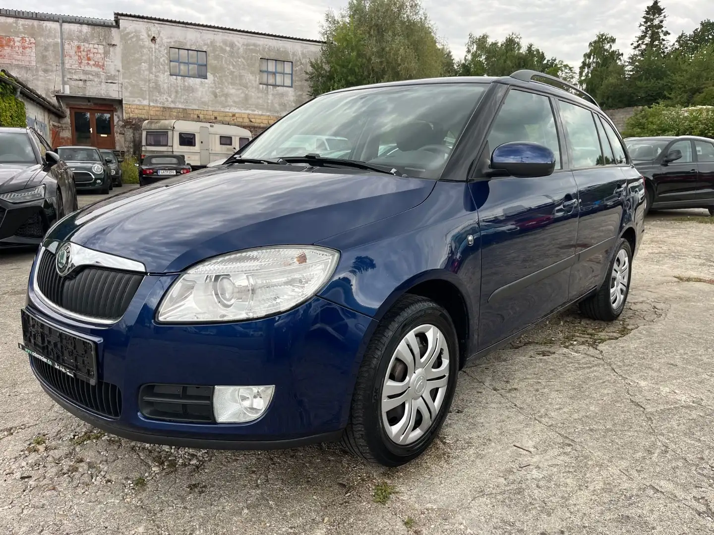 Skoda Fabia Combi Style Edition 1,4*TÜV-NEU* Blau - 1