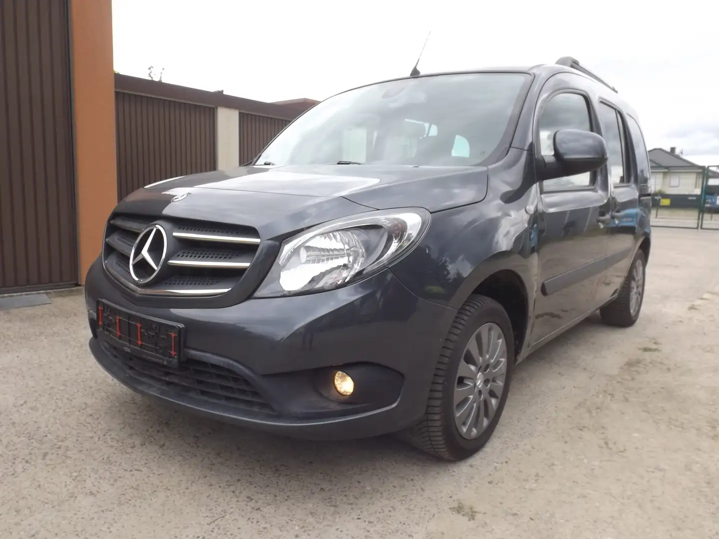 Mercedes-Benz Citan 111 CDI Tourer lang EDITION Grau - 1