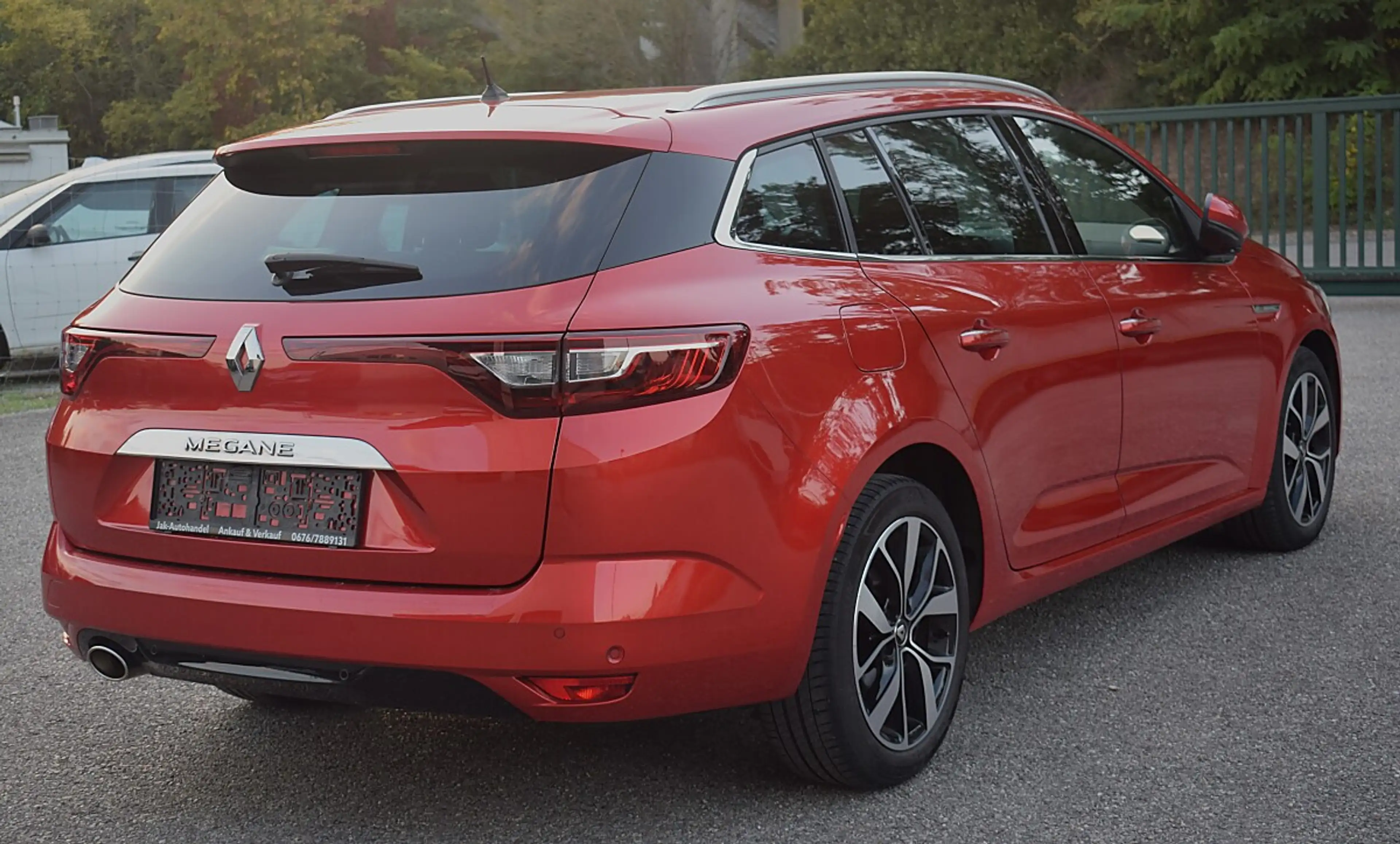 Renault Megane Mégane Megane IV 1.3 TCe 140 Grandtour BOSE-Edi... — photo 5