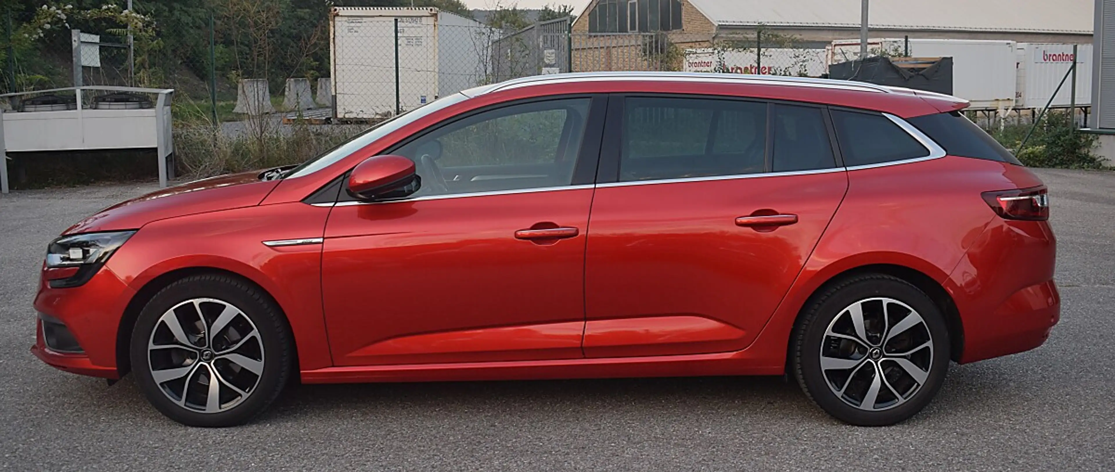 Renault Megane Mégane Megane IV 1.3 TCe 140 Grandtour BOSE-Edi... — photo 8