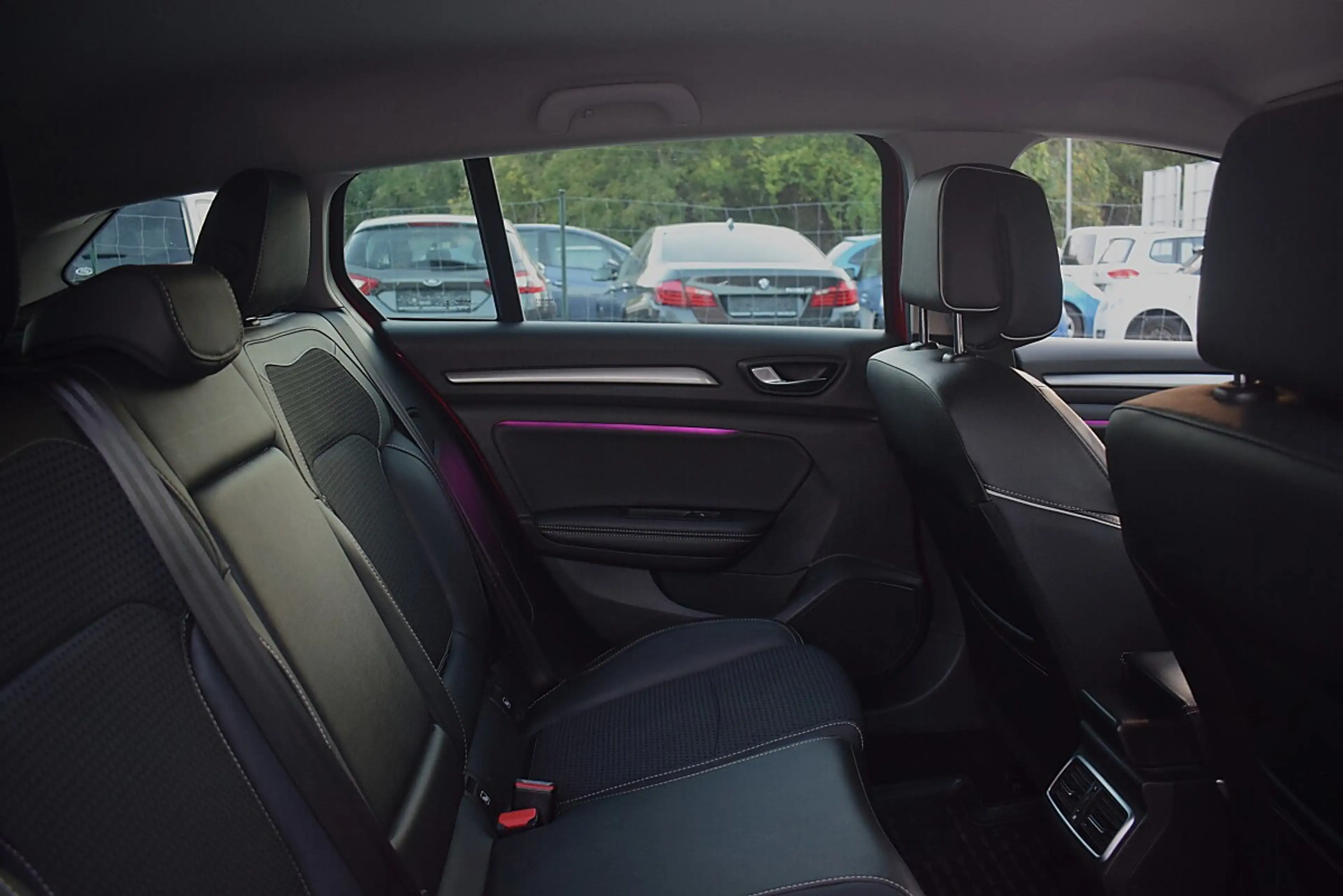 Renault Megane Mégane Megane IV 1.3 TCe 140 Grandtour BOSE-Edi... — photo 11