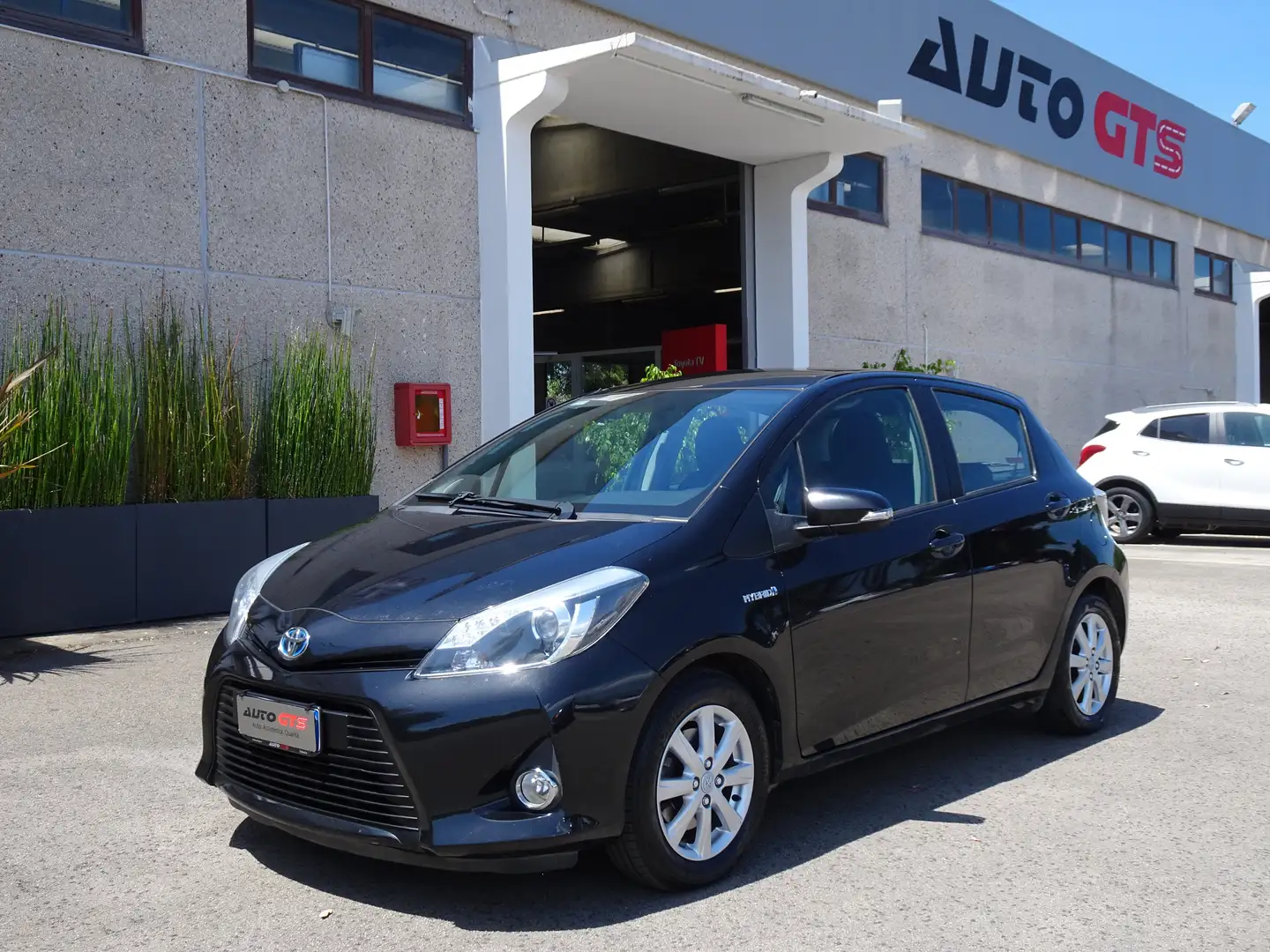 Toyota Yaris Yaris 5p 1.5h Lounge+ Noir - 1