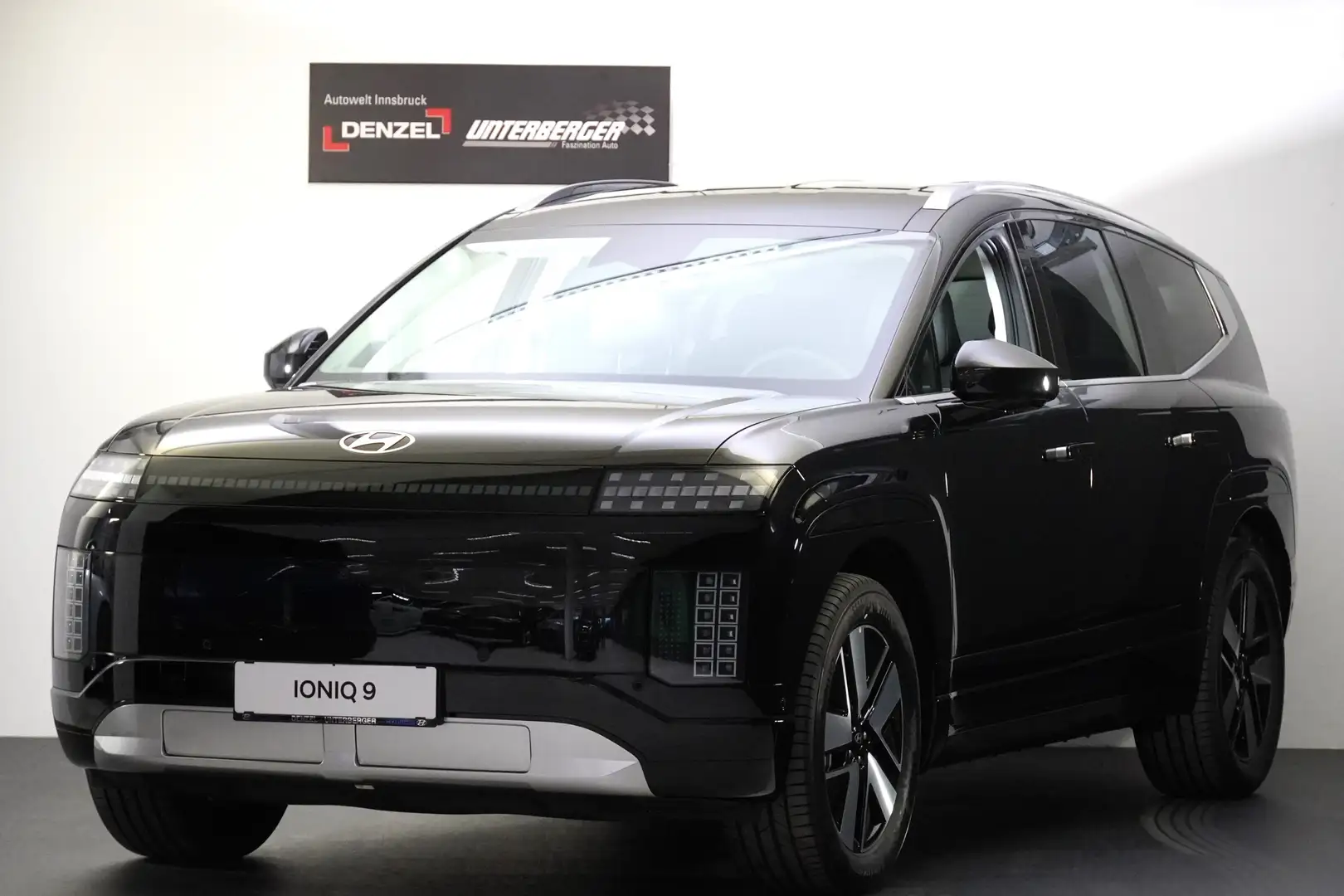 Hyundai IONIQ 9 Prestige Line 110 kWh 4WD Schwarz - 1