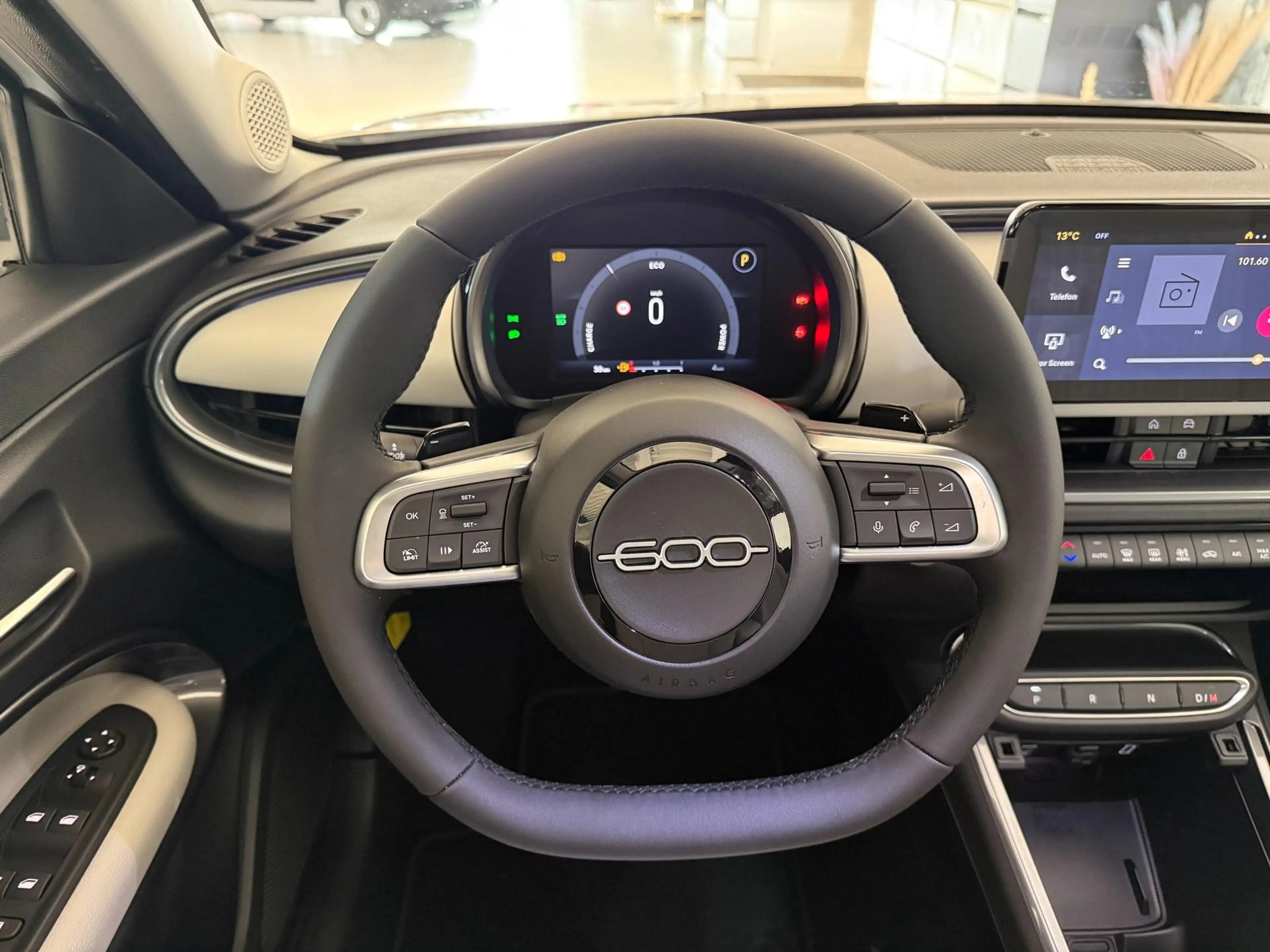 Fiat 600 La Prima Hybrid 1.2 T3 107 kW (145 PS) DCT Klim... — photo 13