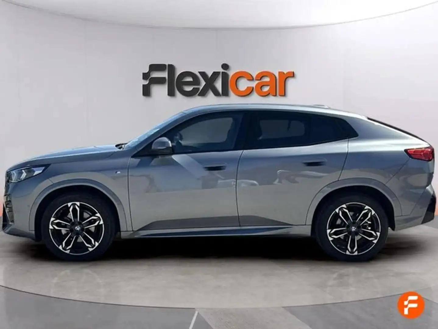 BMW X2 sDrive 18dA Gris - 2