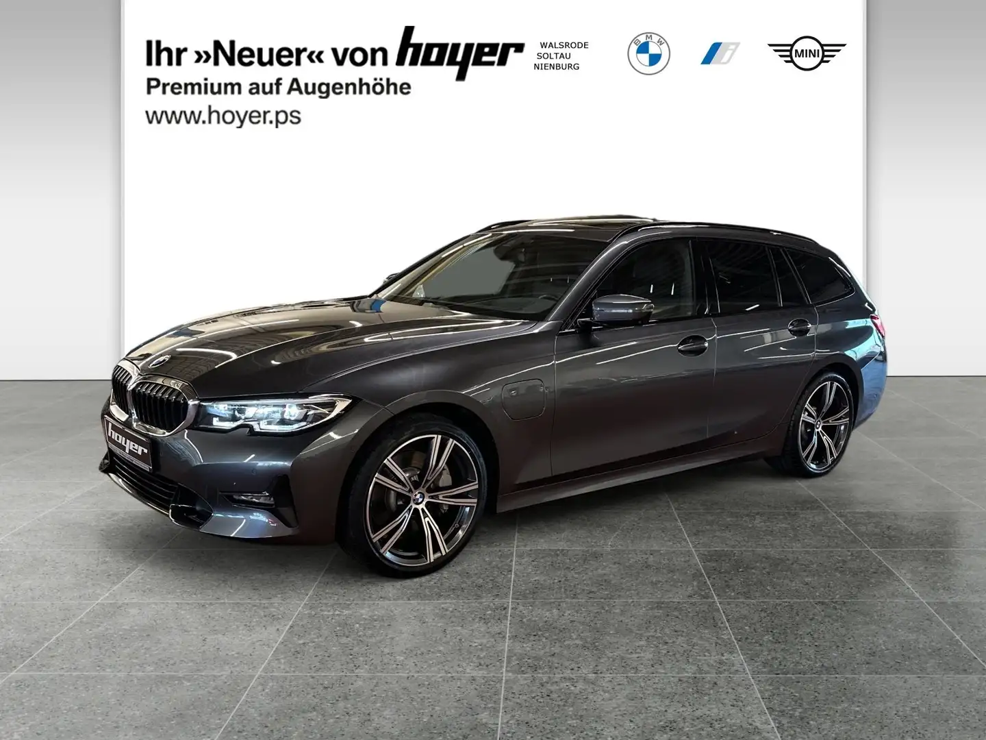 BMW 330 e Touring Sport Line Head-Up HiFi DAB LED Šedá - 1