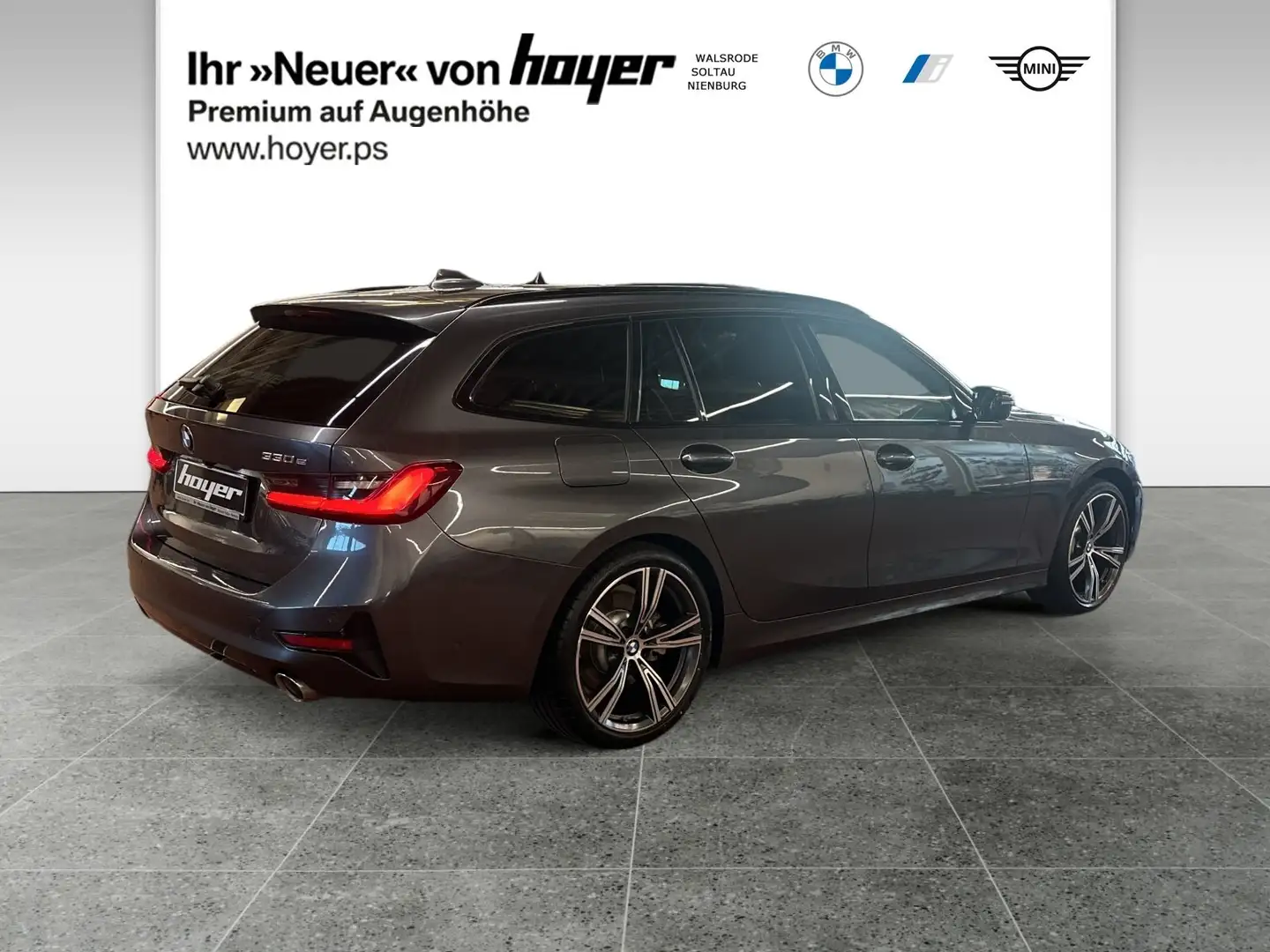 BMW 330 e Touring Sport Line Head-Up HiFi DAB LED Šedá - 2