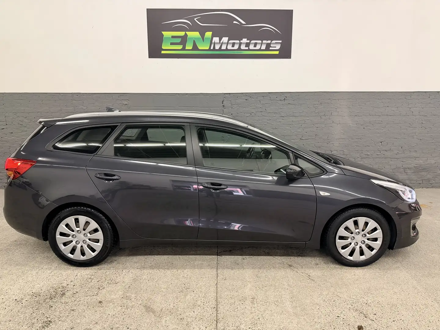 Kia Ceed SW / cee'd SW Cee'd SW 1.4i //APPLE CARPLAY//GPS//GARANTIE Gris - 2