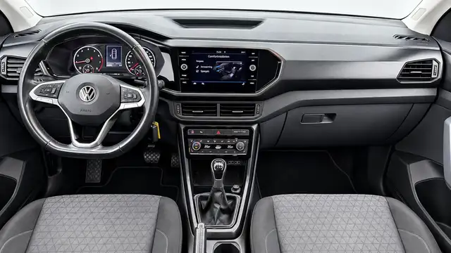 Volkswagen T-Cross view 6