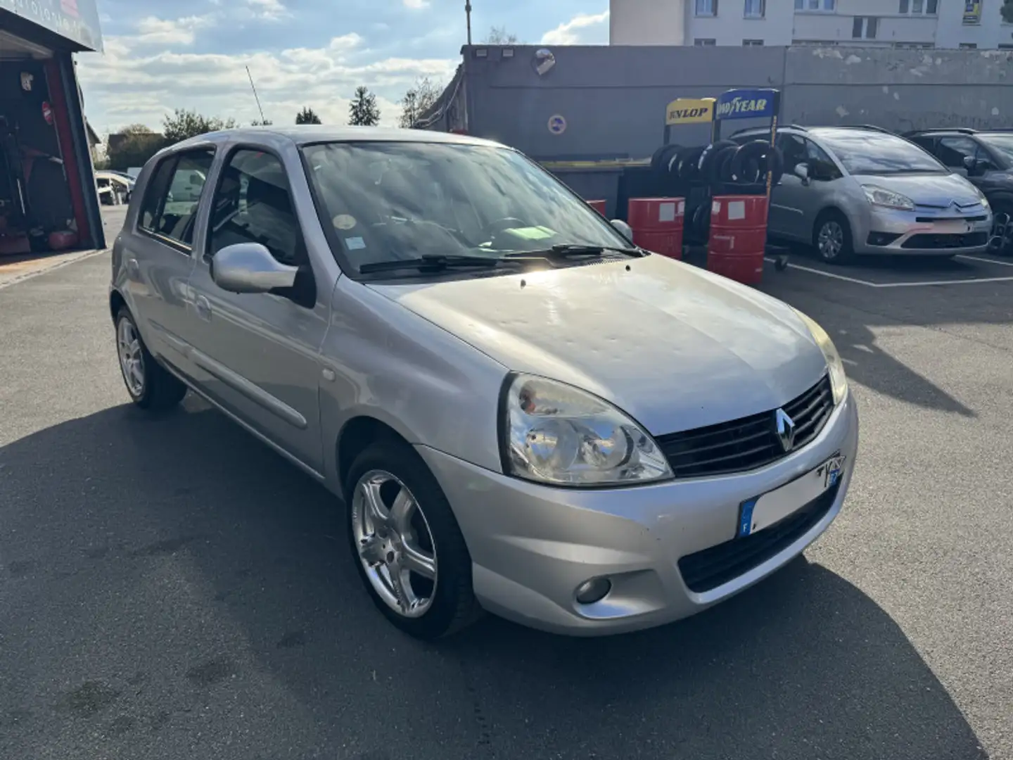 Renault Clio 1.5 DCI 65CH DYNAMIQUE 5P Gris - 2