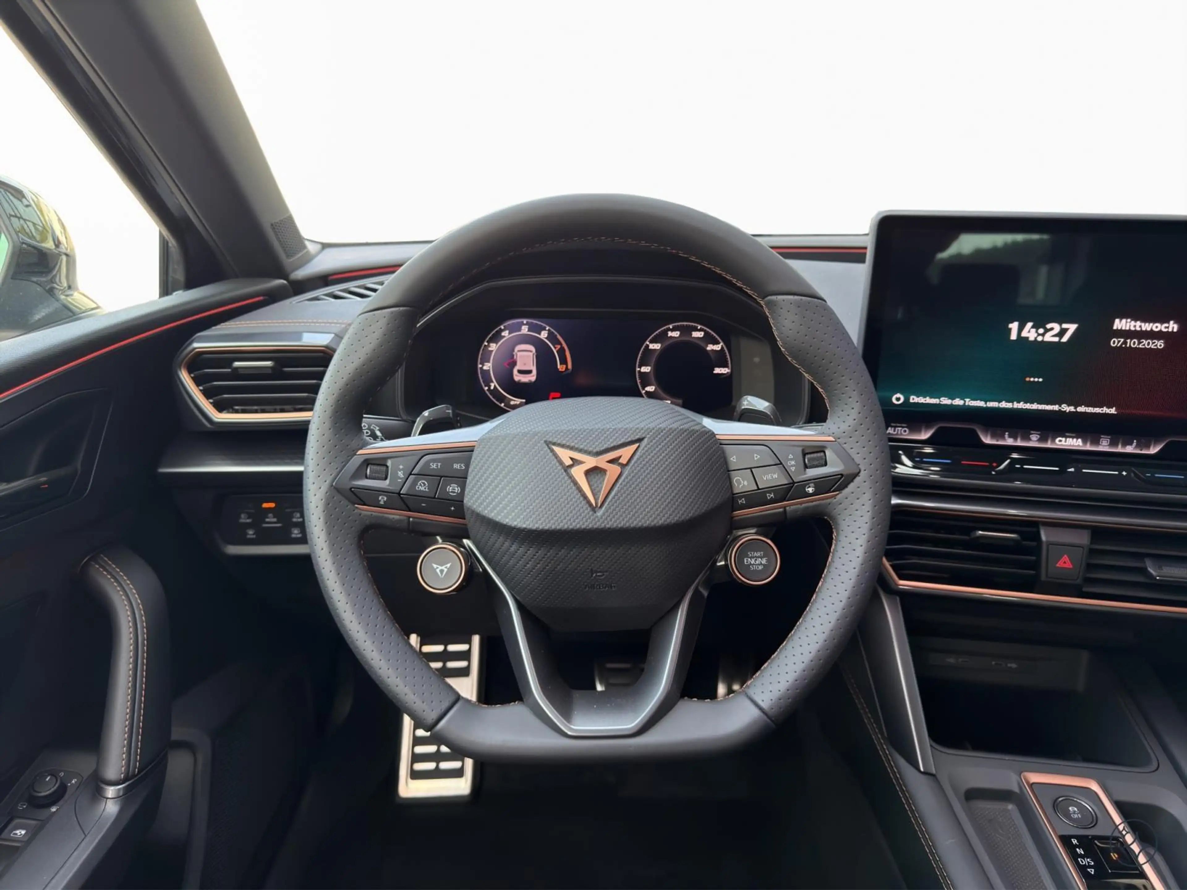 CUPRA Leon 1.5 eTSI DSG — photo 10