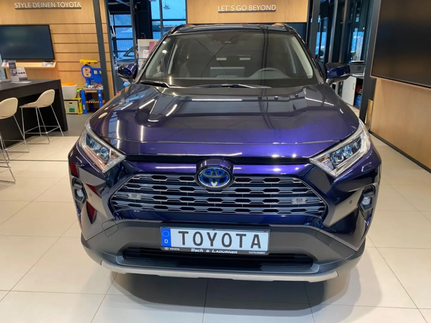 Toyota RAV 4 RAV4 - 2.5 l Hybrid 4x2 Team D Technik Paket Blau - 2
