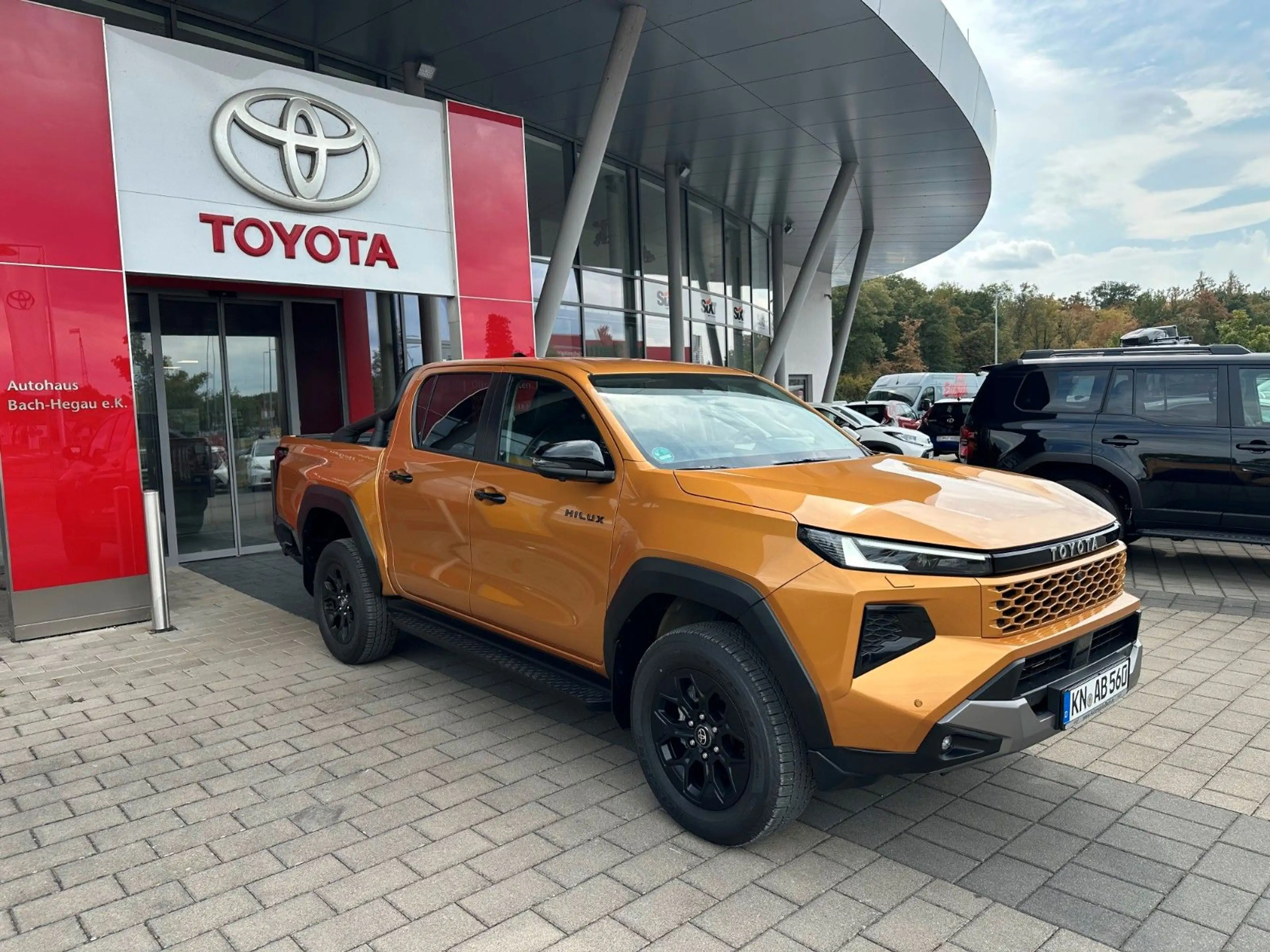 Toyota Hilux 2.8 Double Cab Invincible **neues Modell** — photo 4