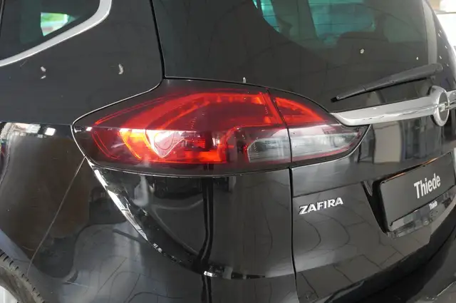 Opel Zafira view 11