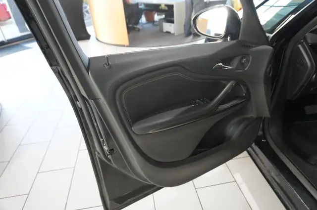 Opel Zafira view 17