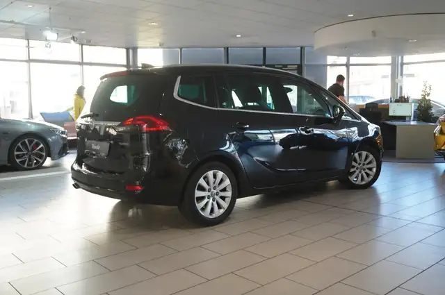 Opel Zafira view 9