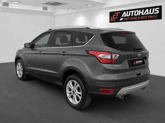 Ford Kuga view 3