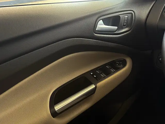 Ford Kuga view 15