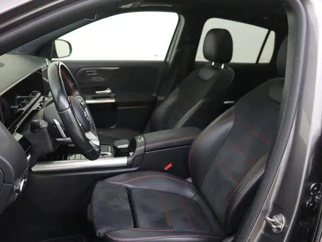 Mercedes-Benz Gla view 11