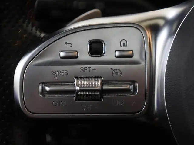 Mercedes-Benz Gla view 13