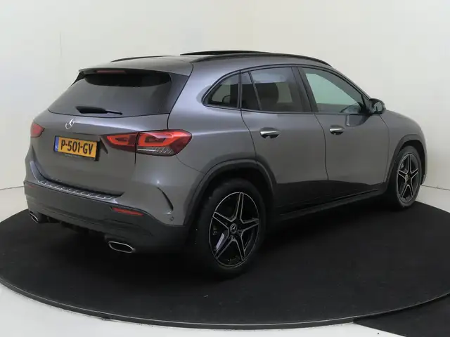 Mercedes-Benz Gla view 4