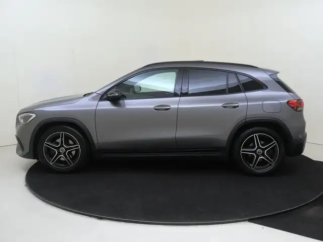 Mercedes-Benz Gla view 8