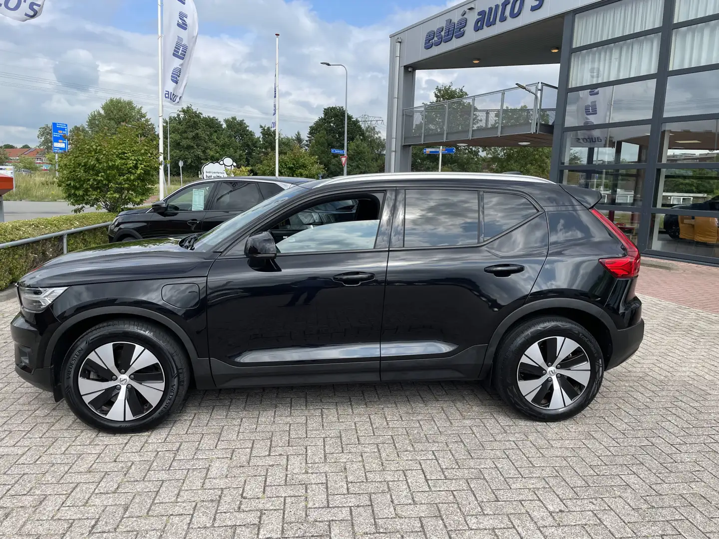 Volvo XC40 1.5 T5 Recharge 262 pk Momentum Pro Panoramadak Ca Noir - 2