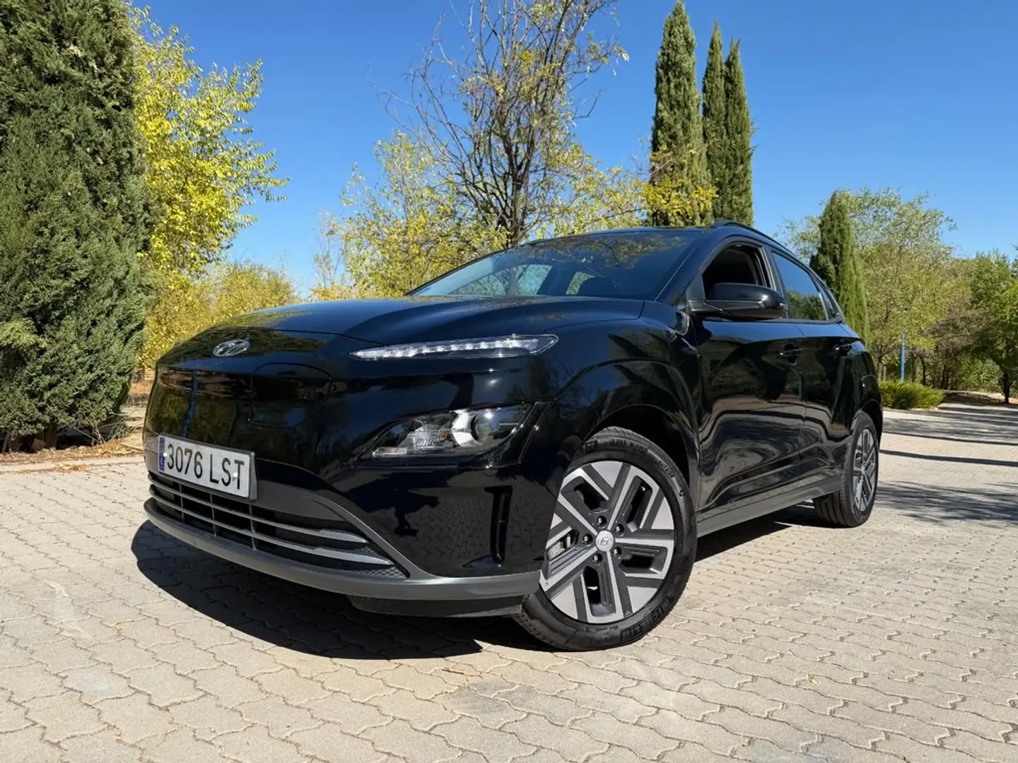 Hyundai KONA 100kW EV Maxx Zwart - 1