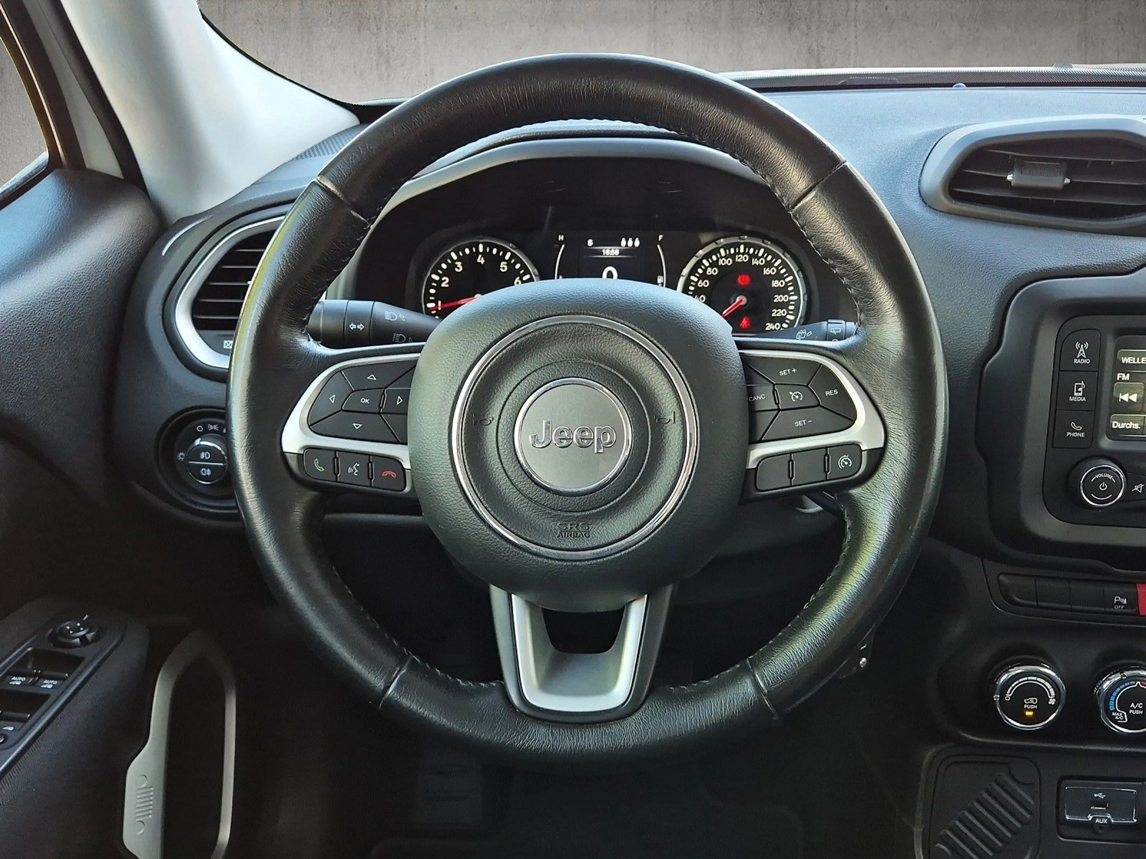 Jeep Renegade Longitude 1.6/26Tkm/aus 1 Hand/Tüv neu — photo 13