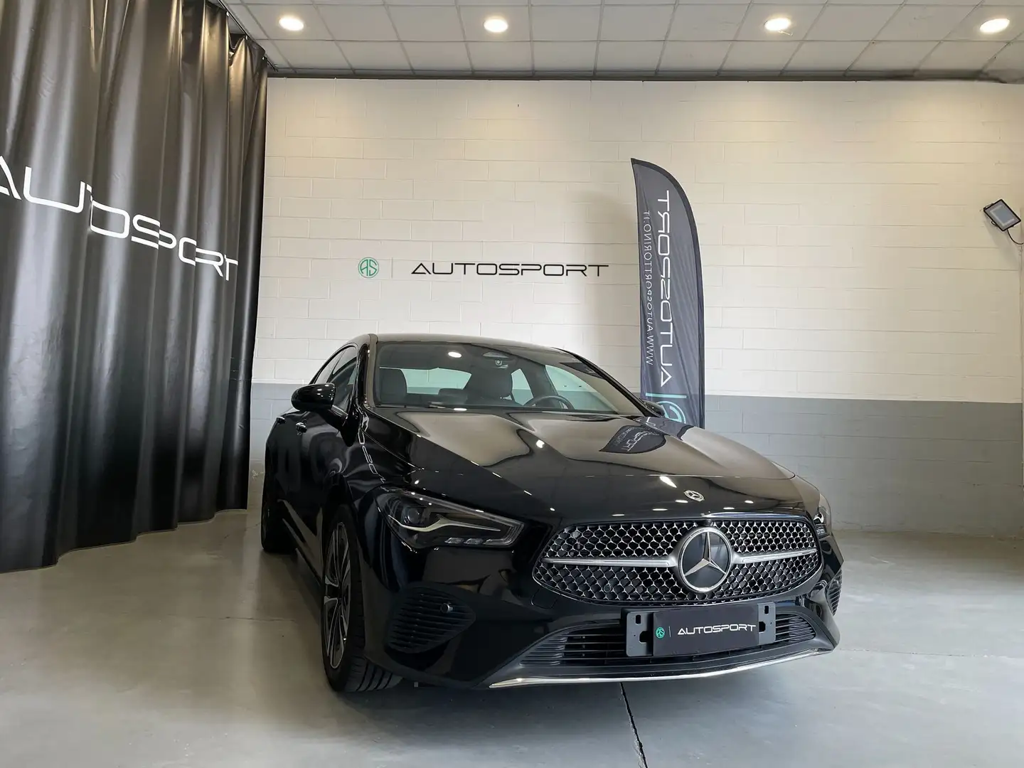 Mercedes-Benz CLA 180 CLA 180 Automatic Progressive Advanced Noir - 1