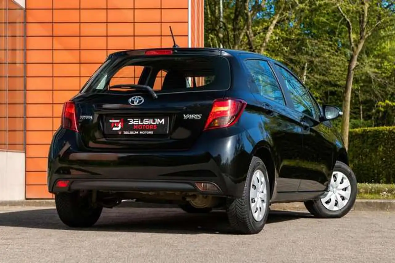 Toyota Yaris Yaris — photo 2